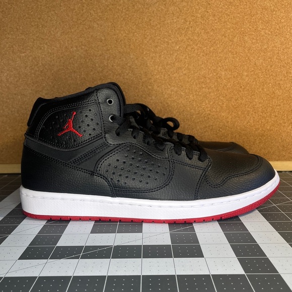 Jordan
‘ACCESS BRED’
Brand new
NWOT - Picture 2 of 9